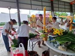 174880_0.jpg - กองการศึกษา เทศบาลตำบลสันป่าตองได้จัดโครงการส่งเสริมทำนุบำรุงศาสนา ถวายเทียนพรรษา ประจำปีงบประมาณ พ.ศ.2568 | https://www.sanpatong.go.th