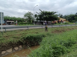 10.jpg - จัดเตรียมสถานที่จัดงานโครงการสืบสานประเพณียี่เป็ง วันลอยกระทง ประจำปี 2568 | https://www.sanpatong.go.th