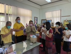 พิธีรดน้ำดำหัวของเทศบาลตำบลสันป่าตอง  เนื่องในโอกาสวันสงกรานต์ ประจำปี 2565 ภาพที่ 2 | https://www.sanpatong.go.th