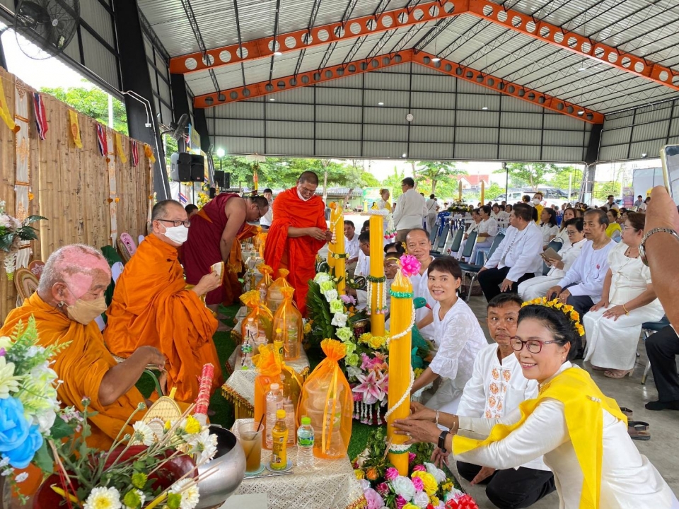 เทศบาลตำบลสันป่าตอง ได้จัดโครงการส่งเสริมทำนุบำรุงศาสนา ถวายเทียนพรรษา ประจำปีงบประมาณ พ.ศ.2567 ภาพที่ 18 | https://www.sanpatong.go.th