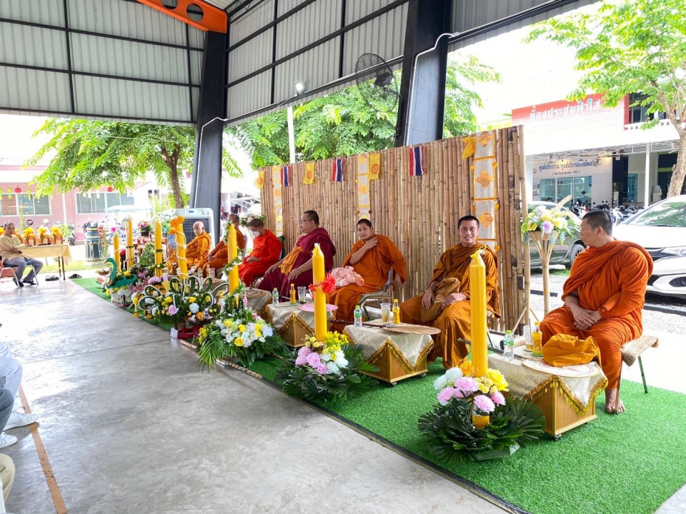 เทศบาลตำบลสันป่าตอง ได้จัดโครงการส่งเสริมทำนุบำรุงศาสนา ถวายเทียนพรรษา ประจำปีงบประมาณ พ.ศ.2567 ภาพที่ 25 | https://www.sanpatong.go.th