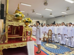 S__5595219.jpg - เทศบาลตำบลสันป่าตอง ได้เข้าร่วมกิจกรรม เฉลิมพระเกียรติพระบาทสมเด็จพระเจ้าอยู่หัว ​เนื่องในโอกาสพระราชพิธีมหามงคลเฉลิมพระชนมพรรษา ๖ รอบ ๒๘ กรกฎาคม ๒๕๖๗  | https://www.sanpatong.go.th