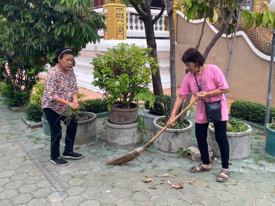 เทศบาลตำบลสันป่าตอง ได้ร่วมจัดกิจกรรม "รวมพลังสร้างสัปปายะสู่วัดด้วยวิถี 5ส (Big Cleaning Day)" ภาพที่ 25 | https://www.sanpatong.go.th