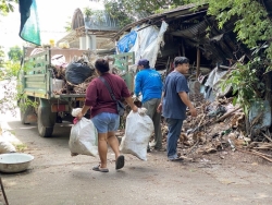 S__8527884_0.jpg - เทศบาลตำบลสันป่าตองลงพื้นที่ปรับสภาพแวดล้อมบ้าน ให้แก่ นาง ทองเพียร โสติผล ชุมชนหลังตลาด ม.10 ต.ยุหว่า อ.สันป่าตอง จ.เชียงใหม่ ในโครงการปรับสภาพแวดล้อมและสิ่งอำนวยความสะดวกของผู้สูงอายุให้เหมาะสมและปลอดภัย | https://www.sanpatong.go.th