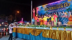 176485_0.jpg - เทศบาลตำบลสันป่าตอง ได้จัดโครงการสืบสานประเพณียี่เป็งเทศบาลตำบลสันป่าตอง ประจำปีงบประมาณ พ.ศ.2568 | https://www.sanpatong.go.th