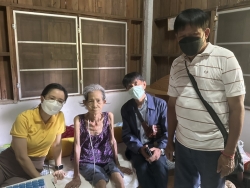 S__59834502_0.jpg - เทศบาลตำบลสันป่าตองลงพื้นที่เก็บข้อมูลเพื่อช่วยเหลือ 