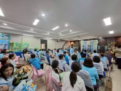185358_0.jpg - กองการศึกษา เทศบาลตำบลสันป่าตอง ได้จัดโครงการแม่ตัวอย่างบุคคลต้นแบบ ประจำปีงบประมาณ2568 | https://www.sanpatong.go.th