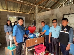 2.jpg - เทศบาลตำบลสันป่าตอง ลงพื้นที่มอบแพมเพิส แก่ผู้พิการและผู้สูงอายุ ในเขตเทศบาลตำบลสันป่าตอง | https://www.sanpatong.go.th
