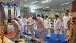 S__13221910.jpg - เทศบาลตำบลสันป่าตอง ได้เข้าร่วมกิจกรรมวันเฉลิมพระชนมพรรษา สมเด็จพระนางเจ้าสิริกิติ์ พระบรมราชินีนาถ พระบรมราชชนนีพันปีหลวง  | https://www.sanpatong.go.th
