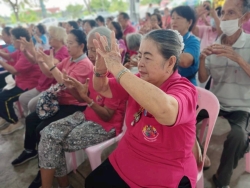 201823_0.jpg - กองการศึกษาเทศบาลตำบลสันป่าตองได้จัดโครงการพัฒนาคุณภาพชีวิต และสร้างสุขให้แก่ผู้สูงอายุอำเภอสันป่าตอง จังหวัดเชียงใหม่   | https://www.sanpatong.go.th