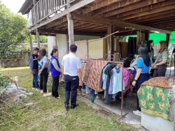 S__45203574_0.jpg - การลงพื้นที่เพื่อช่วยเหลือการก่อสร้าง ต่อเติมห้องน้ำให้บ้านผู้พิการและผู้สูงอายุ ในเขตเทศบาลตำบลสันป่าตอง | https://www.sanpatong.go.th