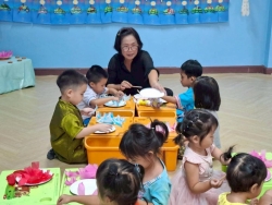 216742_0.jpg - โครงการเรียนรู้สู่โลกกว้าง อนุบาลวัยใส  ( กิจกรรมสืบสานประเพณีลอยกระทง) | https://www.sanpatong.go.th