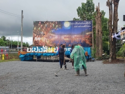 6.jpg - ปรับปรุงสถานที่เพื่อจัดงานโครงการสืบสานประเพณียี่เป็ง วันลอยกระทง ประจำปี 2568 | https://www.sanpatong.go.th