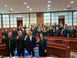 219158_0.jpg - นายกเทศมนตรีตำบลสันป่าตอง พร้อมด้วยคณะผู้บริหาร เข้าร่วมพิธีลงนามบันทึกข้อตกลงความร่วมมือ ณ มหาวิทยาลัยพายัพเชียงใหม่ | https://www.sanpatong.go.th