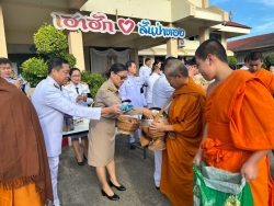 588456095_1379470476951886_4453640531658140174_n.jpg - เทศบาลตำบลสันป่าตอง ได้เข้าร่วมในพิธีเจริญพระพุทธมนต์ ถวายพระราชกุศลแด่ พระบาทสมเด็จพระมงกุฎเกล้าเจ้าอยู่หัวเนื่องในโอกาสวันคล้ายวันสวรรคตครบ 100 ปี 25 พฤศจิกายน 2568 และสมเด็จพระเจ้าบรมวงศ์เธอ เจ้าฟ้าเพชรรัตนราชสุดา สิริโสภาพัณณวดี | https://www.sanpatong.go.th