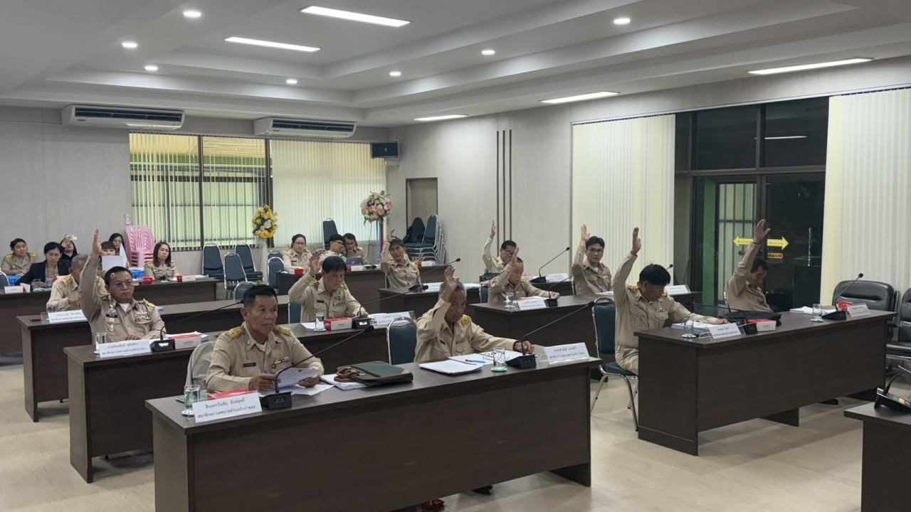 การประชุมสภาเทศบาลตำบลสันป่าตอง สมัยวิสามัญ สมัยที่ ๑ ครั้งที่ ๑ ประจำปี ๒๕๖๘ วันที่  ๒๕  ธันวาคม  ๒๕๖๘ ภาพที่ 17 | https://www.sanpatong.go.th