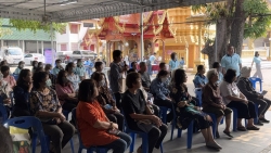 S__18636862.jpg - เทศบาลตำบลสันป่าตองได้เข้าร่วมประชุมประชาคมเพื่อทบทวนแผนพัฒนาท้องถิ่นระดับหมู่บ้าน บ้านช่างกระดาษ | https://www.sanpatong.go.th