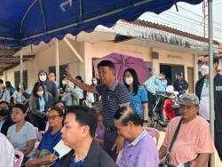 LINE_ALBUM_ประชาคมบ้านกลาง_260330_4.jpg - เทศบาลตำบลสันป่าตองได้เข้าร่วมประชุมประชาคมเพื่อทบทวนแผนพัฒนาท้องถิ่น พ.ศ 2566 - 2570 ระดับหมู่บ้าน บ้านสิริเชียงใหม่ | https://www.sanpatong.go.th