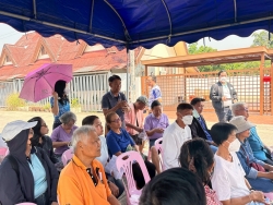 LINE_ALBUM_ประชาคมบ้านกลาง_260330_6.jpg - เทศบาลตำบลสันป่าตองได้เข้าร่วมประชุมประชาคมเพื่อทบทวนแผนพัฒนาท้องถิ่น พ.ศ 2566 - 2570 ระดับหมู่บ้าน บ้านสิริเชียงใหม่ | https://www.sanpatong.go.th