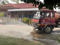 S__131072033.jpg - เทศบาลตำบลสันป่าตองพร้อมกันงานป้องกันและบรรเทาสาธารณภัย ได้นำรถดับเพลิง 5000 ลิตร | https://www.sanpatong.go.th