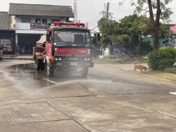 S__131072034.jpg - เทศบาลตำบลสันป่าตองพร้อมกันงานป้องกันและบรรเทาสาธารณภัย ได้นำรถดับเพลิง 5000 ลิตร | https://www.sanpatong.go.th