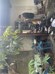 S__131096626.jpg - เทศบาลตำบลสันป่าตองพร้อมกับงานป้องกันฯ ทต.สันป่าตอง นำรถ ดับเพลิง บัวตอง 2 พร้อม จนท 5 นาย เข้าระงับเหตุ เบื้องต้น เป็นห้องเก็บของ  | https://www.sanpatong.go.th