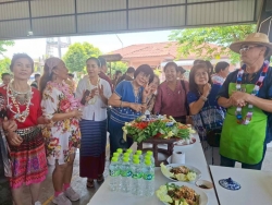 270589_0.jpg - โครงการสืบสานประเพณี วัฒนธรรมล้านนา สระเกล้าดำหัวผู้สูงอายุ ประจำปี 2569 | https://www.sanpatong.go.th