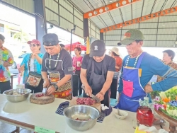 270593_0.jpg - โครงการสืบสานประเพณี วัฒนธรรมล้านนา สระเกล้าดำหัวผู้สูงอายุ ประจำปี 2569 | https://www.sanpatong.go.th