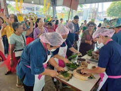 270616_0.jpg - โครงการสืบสานประเพณี วัฒนธรรมล้านนา สระเกล้าดำหัวผู้สูงอายุ ประจำปี 2569 | https://www.sanpatong.go.th