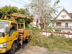 วัด2.jpg - เทศบาลตำบลสันป่าตองได้ร่วมกับกองช่างดำเนินการร่วมพัฒนาเก็บกวาด ทำความสะอาดวัดประชารัฐ วัดกลางทุ่ง | https://www.sanpatong.go.th