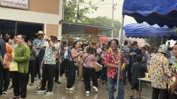 S__20348955.jpg - ร่วมพิธีรดน้ำดำหัวนายอำเภอสันป่าตอง สืบสานประเพณีสงกรานต์ 2569 | https://www.sanpatong.go.th