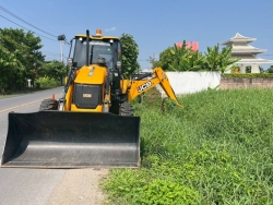 54072.jpg - เทศบาลตำบลสันป่าตองร่วมกับกองช่าง ดำเนินการ ทำความสะอาด กำจัดวัชพืช ลำเหมือง ถนน สันป่าตอง_ลำพูน | https://www.sanpatong.go.th