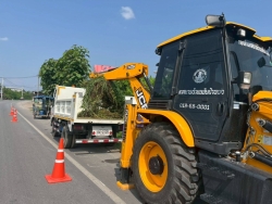 54081.jpg - เทศบาลตำบลสันป่าตองร่วมกับกองช่าง ดำเนินการ ทำความสะอาด กำจัดวัชพืช ลำเหมือง ถนน สันป่าตอง_ลำพูน | https://www.sanpatong.go.th