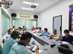 75797.jpg - นายบุญญาณุภาพ  ภูธรใจ รองนายกเทศมนตรีตำบลสันป่าตอง พร้อมด้วย เลขานุการนายก และสมาชิกสภาได้เข้าร่วม การประชุมหารือ เพื่อติดตามผลการดำเนินงาน และร่วมกันวางแนวทางแก้ไขปัญหาความเดือดร้อนของประชาชนในพื้นที่ | https://www.sanpatong.go.th
