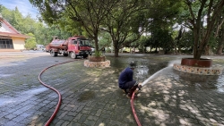 S__32153631.jpg - เทศบาลตำบลสันป่าตอง ร่วมกับ งานป้องกันและบรรเทาสาธารณภัย สำนักปลัดเทศบาล รับแจ้งหนังสือขอความอนุเคราะห์สนับสนุนรถบรรทุกน้ำฉีดล้างบริเวณลานในวัดป่าเจริญธรรม  | https://www.sanpatong.go.th