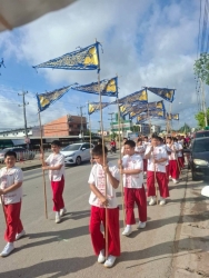 293974_0.jpg - เทศบาลตำบลสันป่าตองเข้าร่วมเดินขบวนโครงการ 