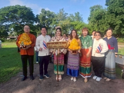 293980_0.jpg - เทศบาลตำบลสันป่าตองเข้าร่วมเดินขบวนโครงการ 
