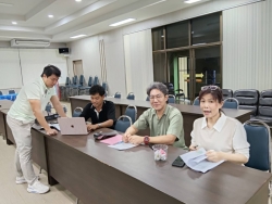211557_0.jpg - เทศบาลตำบลสันป่าตอง นำโดย นางสาวสุกัญญา  จอมเตปิน รองปลัดเทศบาลตำบลสันป่าตอง   ผู้อำนวยการกองคลัง และฝ่ายพัฒนารายได้  กองคลัง ได้เข้าร่วมการอบรมเชิงปฏิบัติการเกี่ยวกับระบบจัดเก็บค่าธรรมเนียมขยะ (Bill) | https://www.sanpatong.go.th