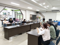 211561_0.jpg - เทศบาลตำบลสันป่าตอง นำโดย นางสาวสุกัญญา  จอมเตปิน รองปลัดเทศบาลตำบลสันป่าตอง   ผู้อำนวยการกองคลัง และฝ่ายพัฒนารายได้  กองคลัง ได้เข้าร่วมการอบรมเชิงปฏิบัติการเกี่ยวกับระบบจัดเก็บค่าธรรมเนียมขยะ (Bill) | https://www.sanpatong.go.th