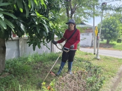 58401.jpg - เทศบาลตำบลสันป่าตอง ร่วมกับกองช่าง ได้ดำเนินการตัดหญ้า ทำความสะอาด กำจัดวัชพืช บริเวณสวนสาธารณะริมคลองชลประทาน | https://www.sanpatong.go.th