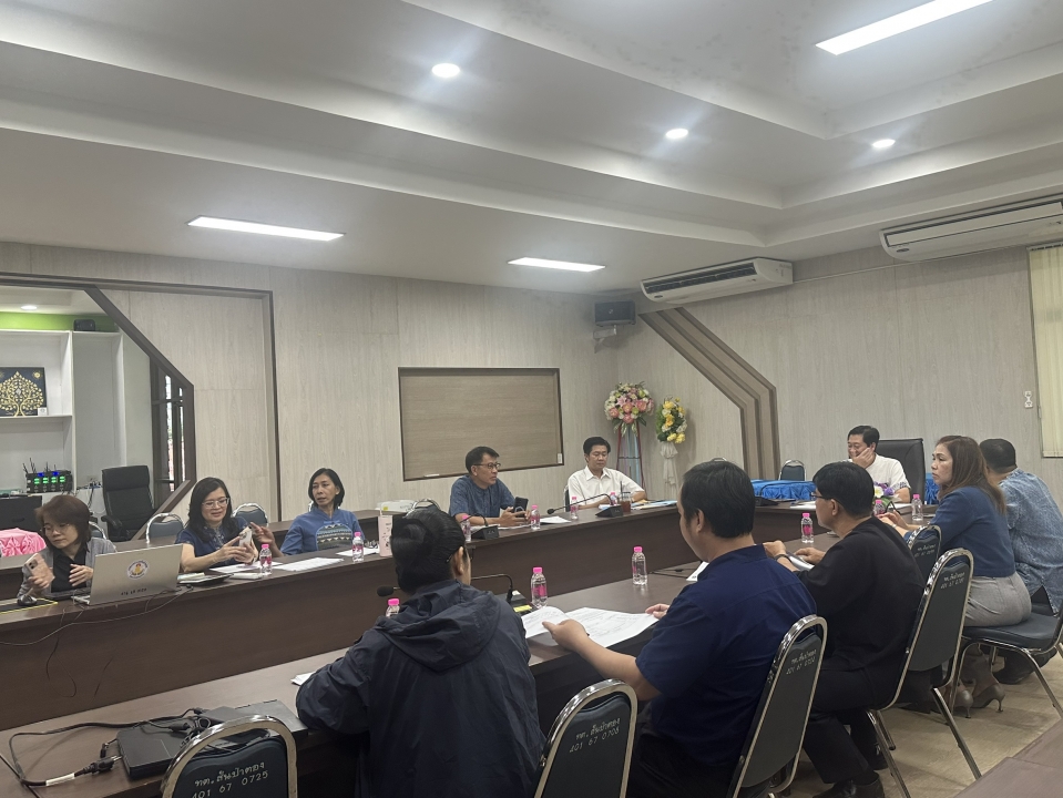 ประชุมพิจารณาร่างเทศบัญญัติงบประมาณรายจ่าย ประจำปีงบประมาณ พ.ศ.2570 ภาพที่ 8 | https://www.sanpatong.go.th