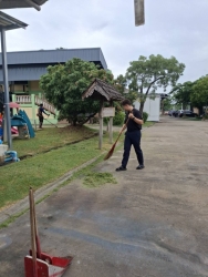 S__32661531.jpg - เทศบาลตำบลสันป่าตอง ร่วมกับ งานป้องกันและบรรเทาสาธารณภัย สำนักปลัดเทศบาลดำเนินการตัดหญ้าบริเวณรอบอาคารป้องกันและบรรเทาสาธารณภัยเพื่อปรับปรุงภูมิทัศน์ | https://www.sanpatong.go.th