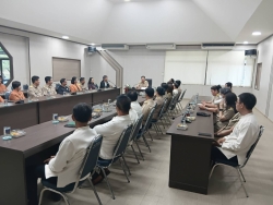 46092_0.jpg - พิธีต้อนรับ นายสายฟ้า บุญตอม เข้ารับตำแหน่งผู้อำนวยการกองศึกษาเทศบาลตำบลสันป่าตอง | https://www.sanpatong.go.th
