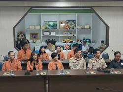 46095_0.jpg - พิธีต้อนรับ นายสายฟ้า บุญตอม เข้ารับตำแหน่งผู้อำนวยการกองศึกษาเทศบาลตำบลสันป่าตอง | https://www.sanpatong.go.th