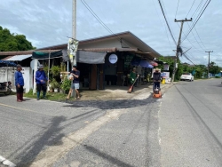 62185_0.jpg - เทศบาลตำบลสันป่าตอง ร่วมกับกองช่าง ได้ดำเนินการซ่อมแซมถนน บริเวณปากทางร้านกาแฟน๊อท | https://www.sanpatong.go.th