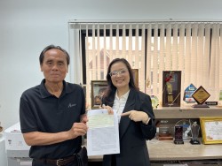 เทศบาลตำบลสันป่าตอง ได้รับเงินโครงการปรับสภาพแวดล้อมที่อยู่อาศัยให้แก่คนพิการ ผู้สูงอายุ ผู้ที่จำเป็นต้องได้รับการฟื้นฟูสมรรถภาพและผู้ที่มีภาวะพึ่งพิงจากองค์การบริหารส่วนจังหวัดเชียงใหม่ ภาพที่ 7 | https://www.sanpatong.go.th