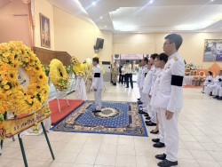เทศบาลตำบลสันป่าตอง ได้ร่วมกิจกรรมเนื่องจาก วันคล้ายวันสวรรคต พระบาทสมเด็จพระบรมชนกาธิเบศร มหาภูมิพลอดุลยเดชมหาราช บรมนาถบพิตร ภาพที่ 11 | https://www.sanpatong.go.th